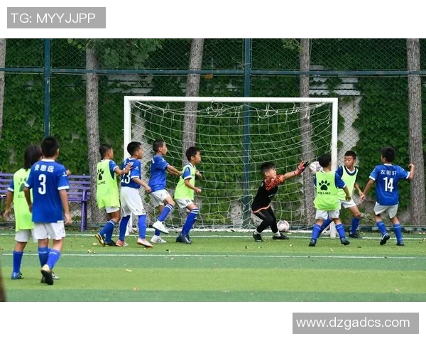 足球星球王的后裔究竟是谁继承了他传奇的足球天赋与荣耀